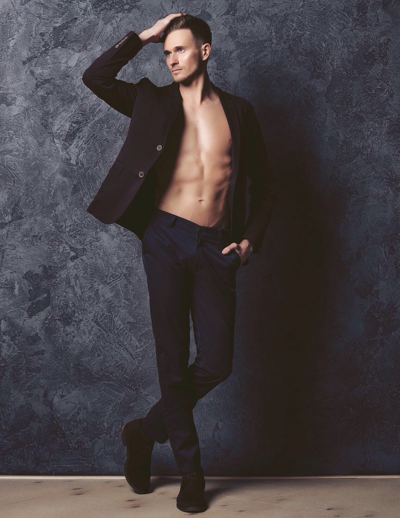 Male model photo shoot of Dmitrii Filatov in NY