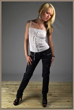 Female model photo shoot of Alicia Jo McGarvey