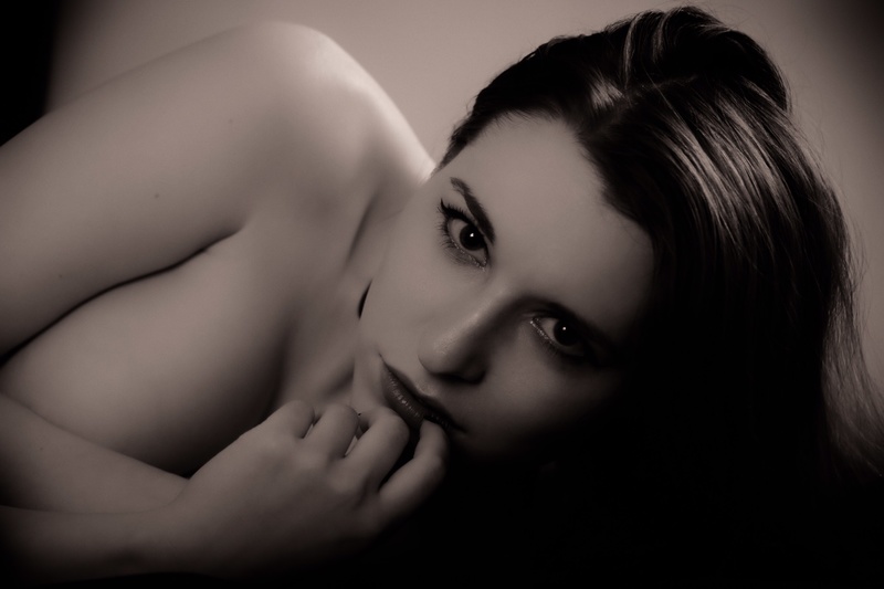 Female model photo shoot of Rryssa by JoePulliam