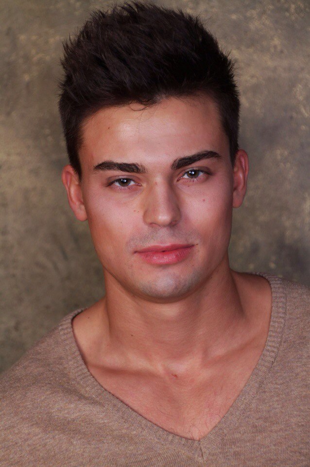 Male model photo shoot of Maxim_Rodionchik