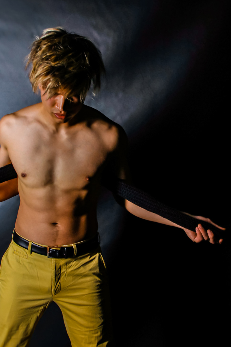 Male model photo shoot of Charlyx in Munich / Studio