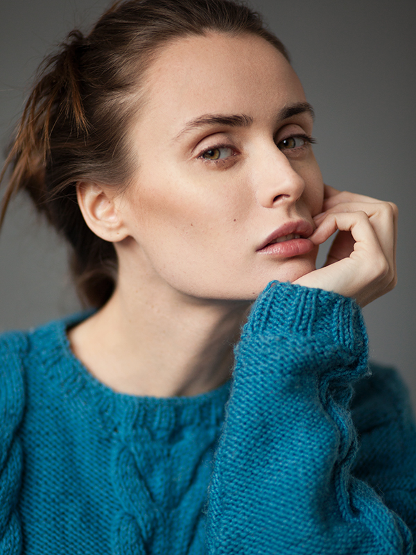 Female model photo shoot of Helena Portich