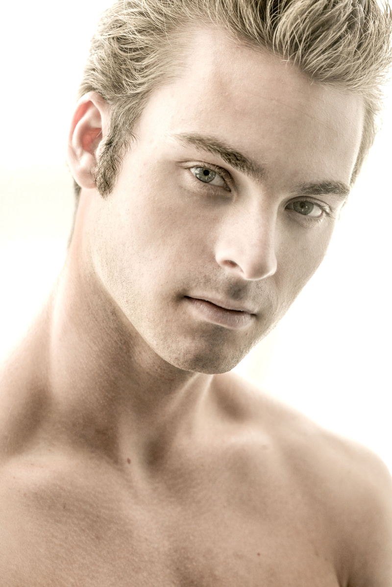 Male model photo shoot of Joe Frap