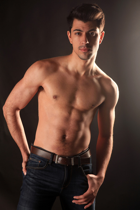 Male model photo shoot of Rubenalma5