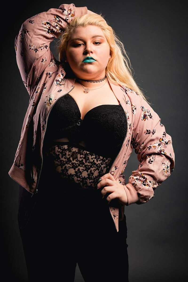Female model photo shoot of Harmonynicole in Pittsburgh PA