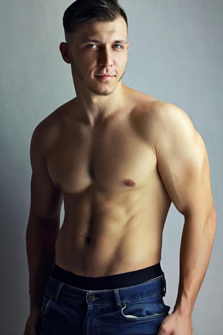 Male model photo shoot of Artyom 