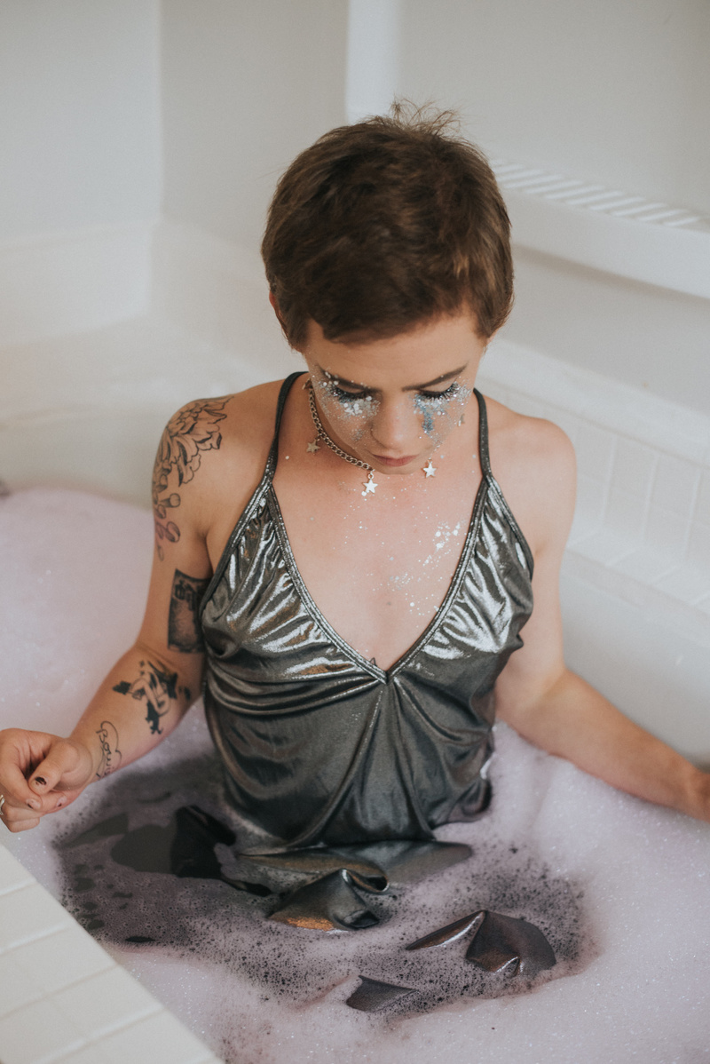 Female model photo shoot of jessicaleal in my bath
