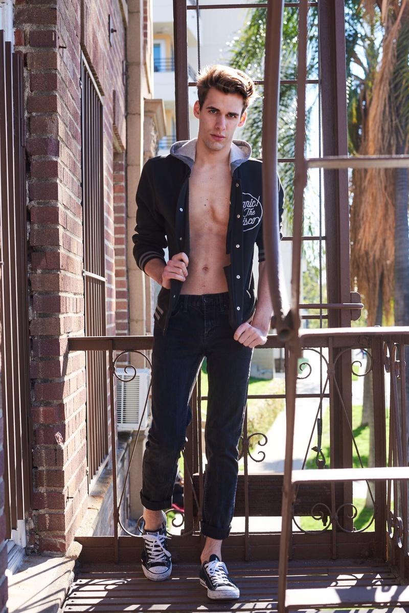 Male model photo shoot of NickBlack94