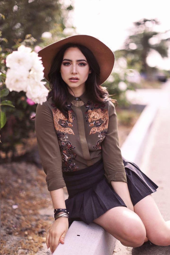 Female model photo shoot of Jenny Ngo