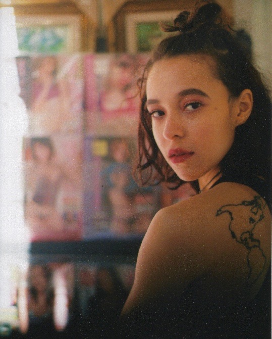 Female model photo shoot of Juliet Ramone
