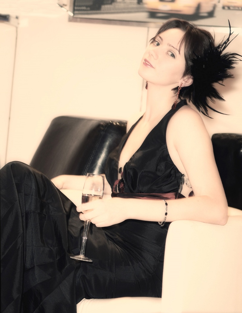 Female model photo shoot of Ev Genia