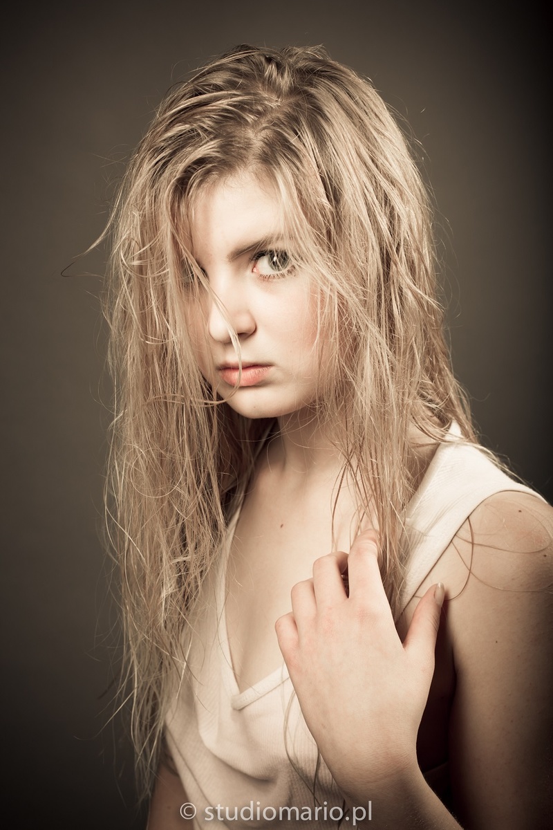 Female model photo shoot of nataliagosiewska in Poland