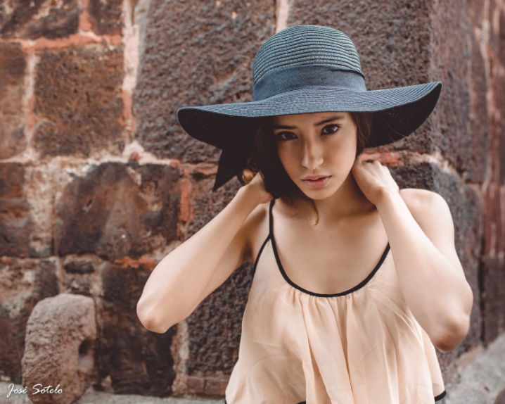Female model photo shoot of DanielaSkinfill in Coyoacan