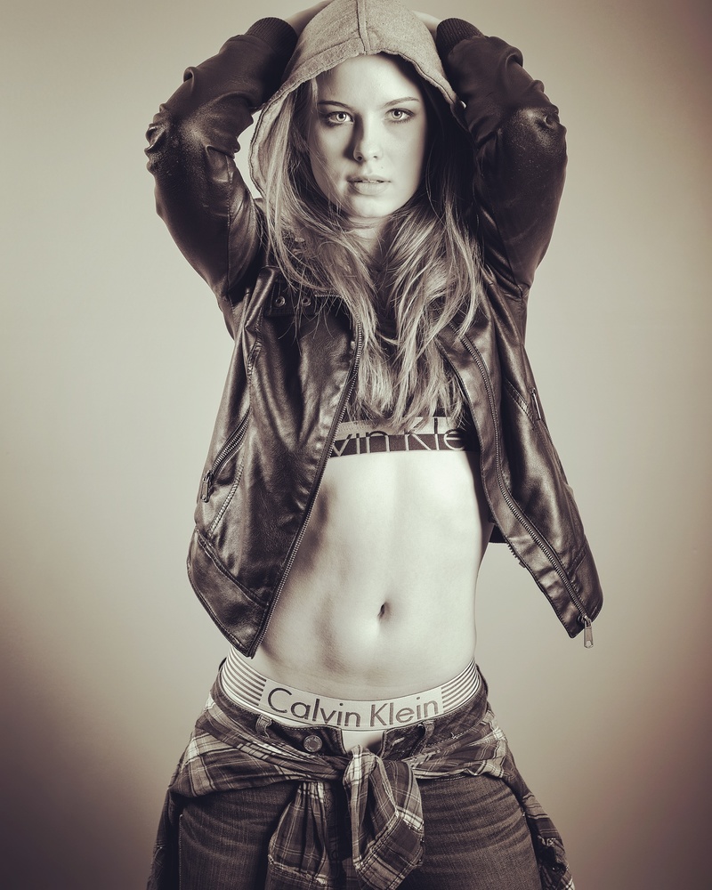 Female model photo shoot of Rebekka Marie 