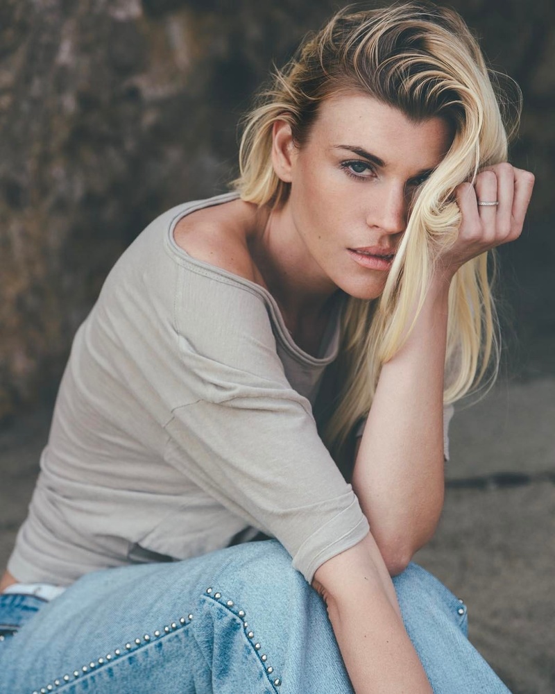 Female model photo shoot of Yvonne Szefer