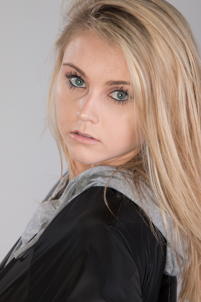 Female model photo shoot of Ashleydoneva