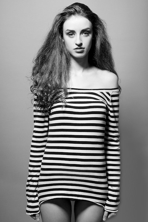 Female model photo shoot of -JenniferJones- by - H T -