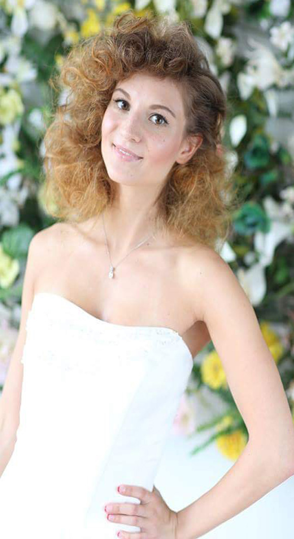 Female model photo shoot of TatianaLovi