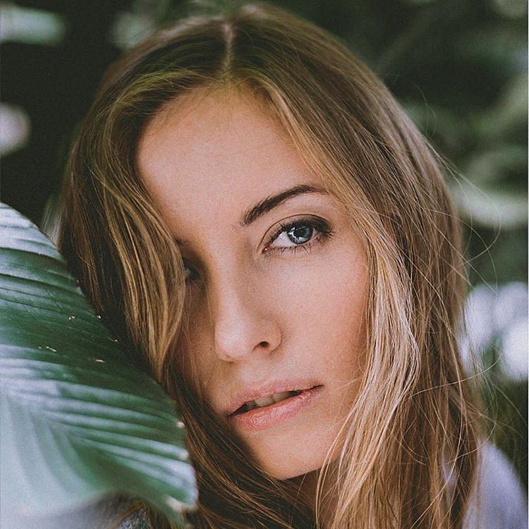 Female model photo shoot of Katherine Taras