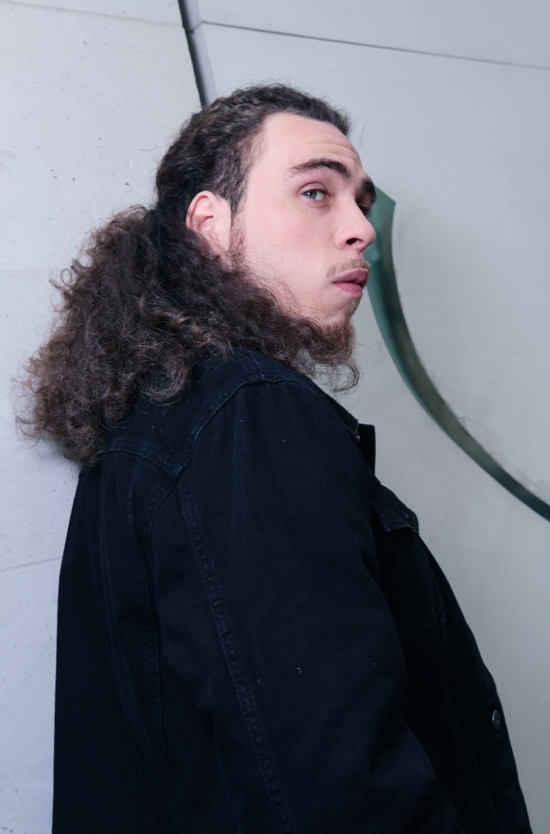 Male model photo shoot of Kharis Smylez