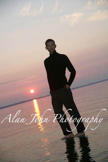 Male model photo shoot of AlanJohn