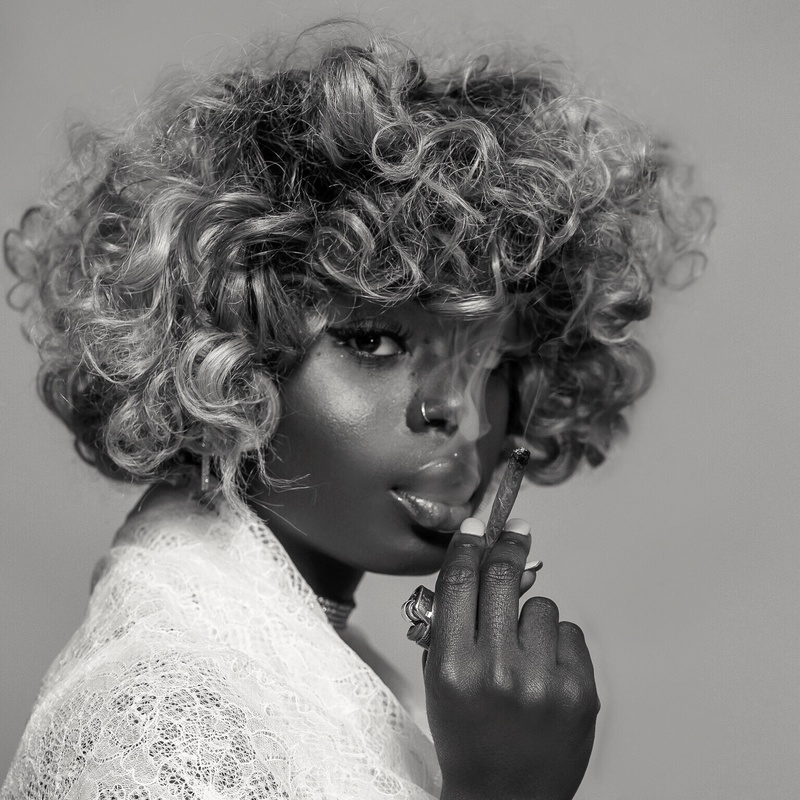 Female model photo shoot of Kahjeelia in Harlem