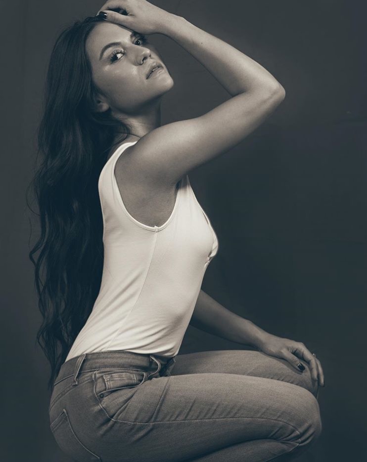 Female model photo shoot of Kim Leal