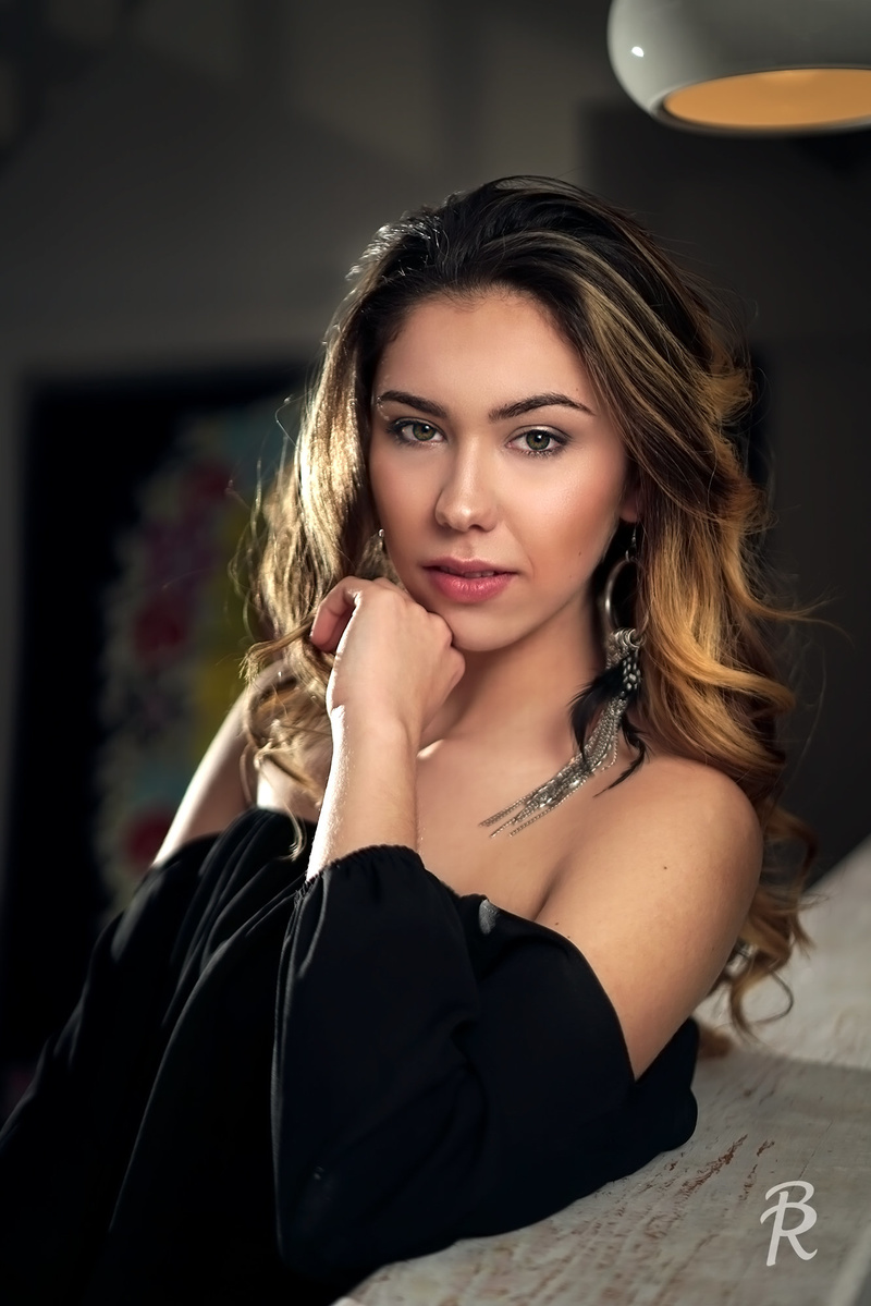 Female model photo shoot of Mariana Salazar Duque