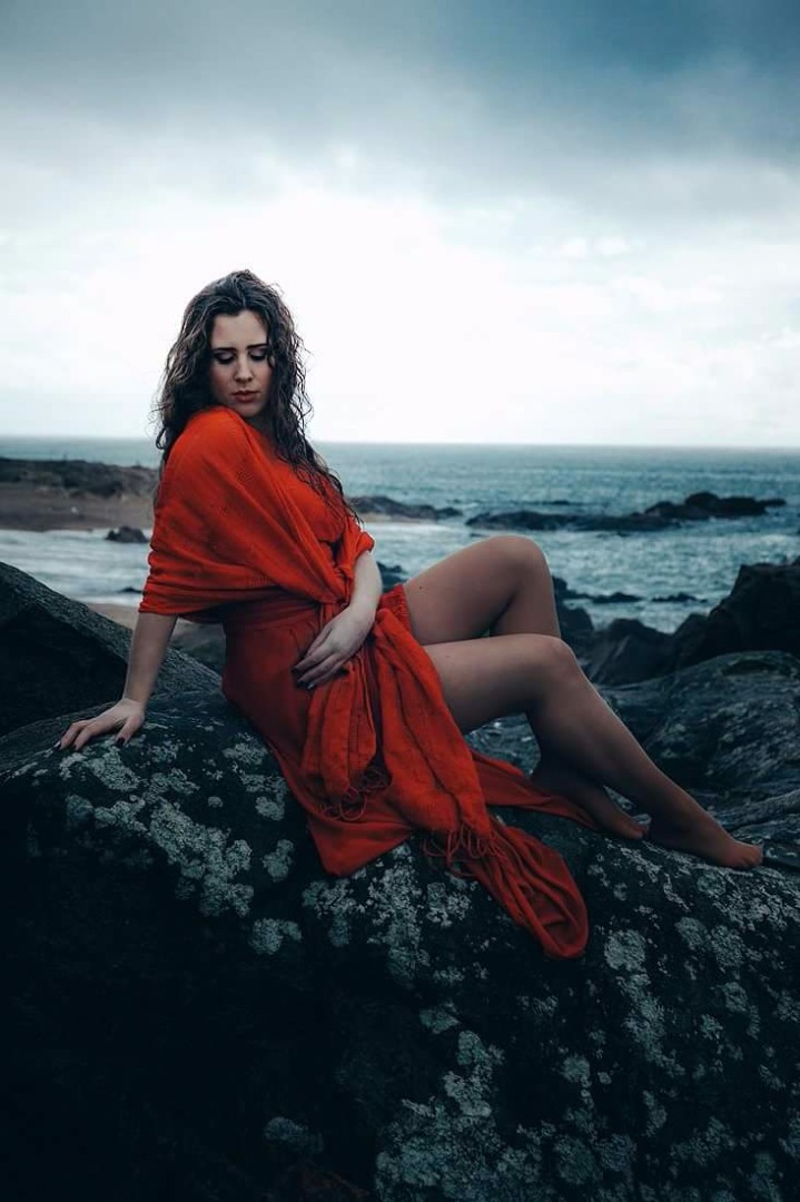 Female model photo shoot of Adriana Oliveira