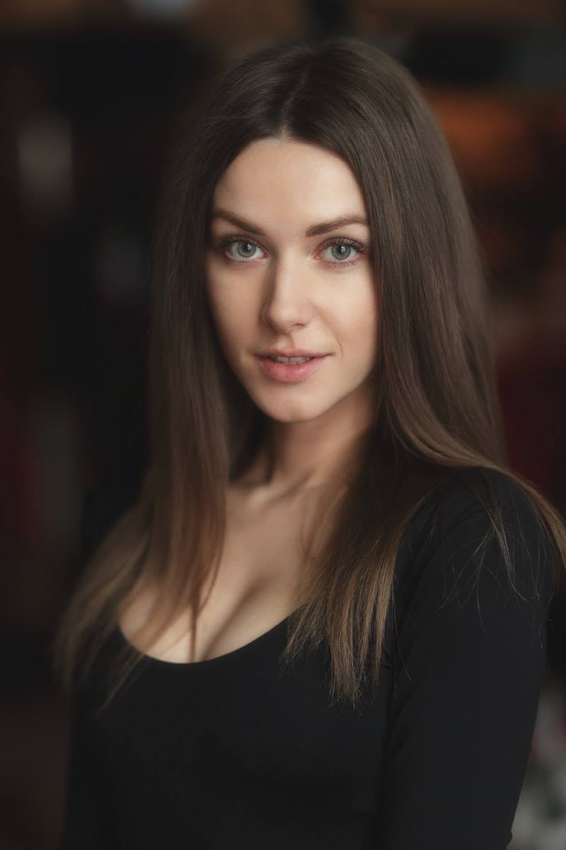 Female model photo shoot of Olga Alberti
