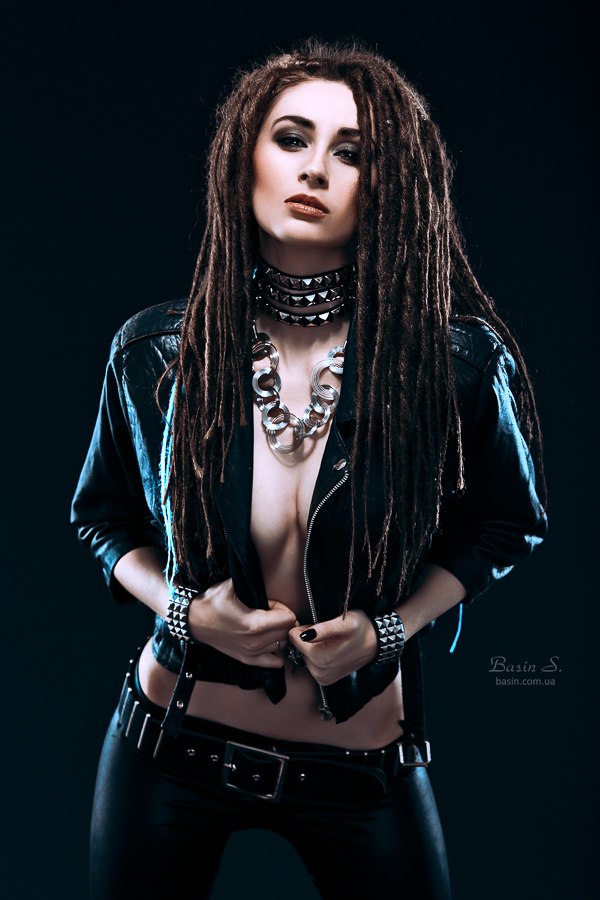Female model photo shoot of Yana West