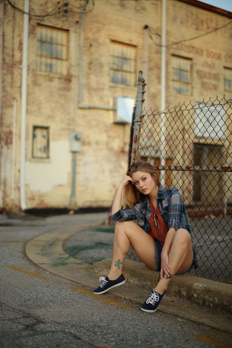 Female model photo shoot of CarrieHmodel by Darius Ollison