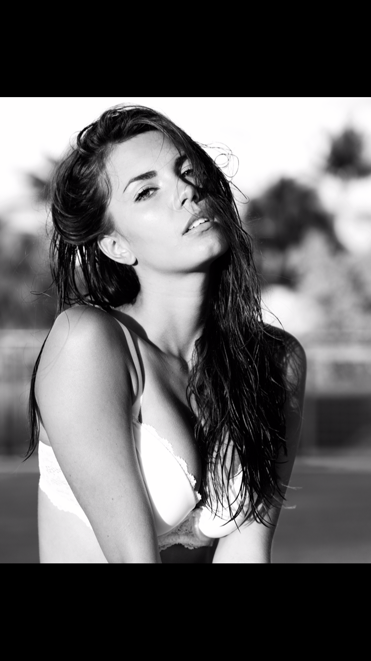 Female model photo shoot of Sabrinajanssen_