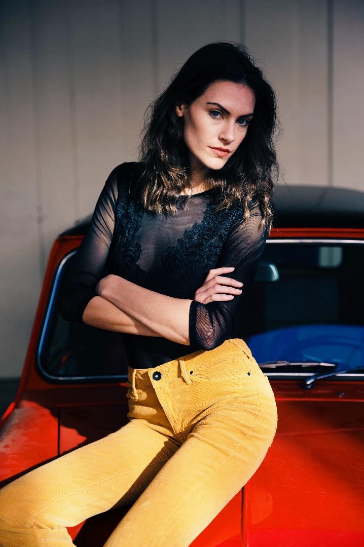 Female model photo shoot of Zuzanna Gerulewicz