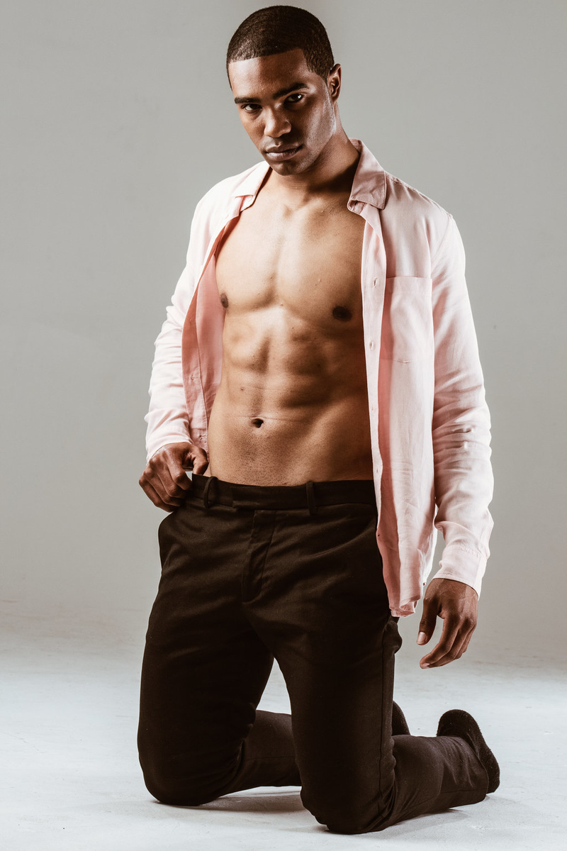 Male model photo shoot of Rashaan Edward