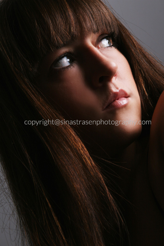 Female model photo shoot of si na