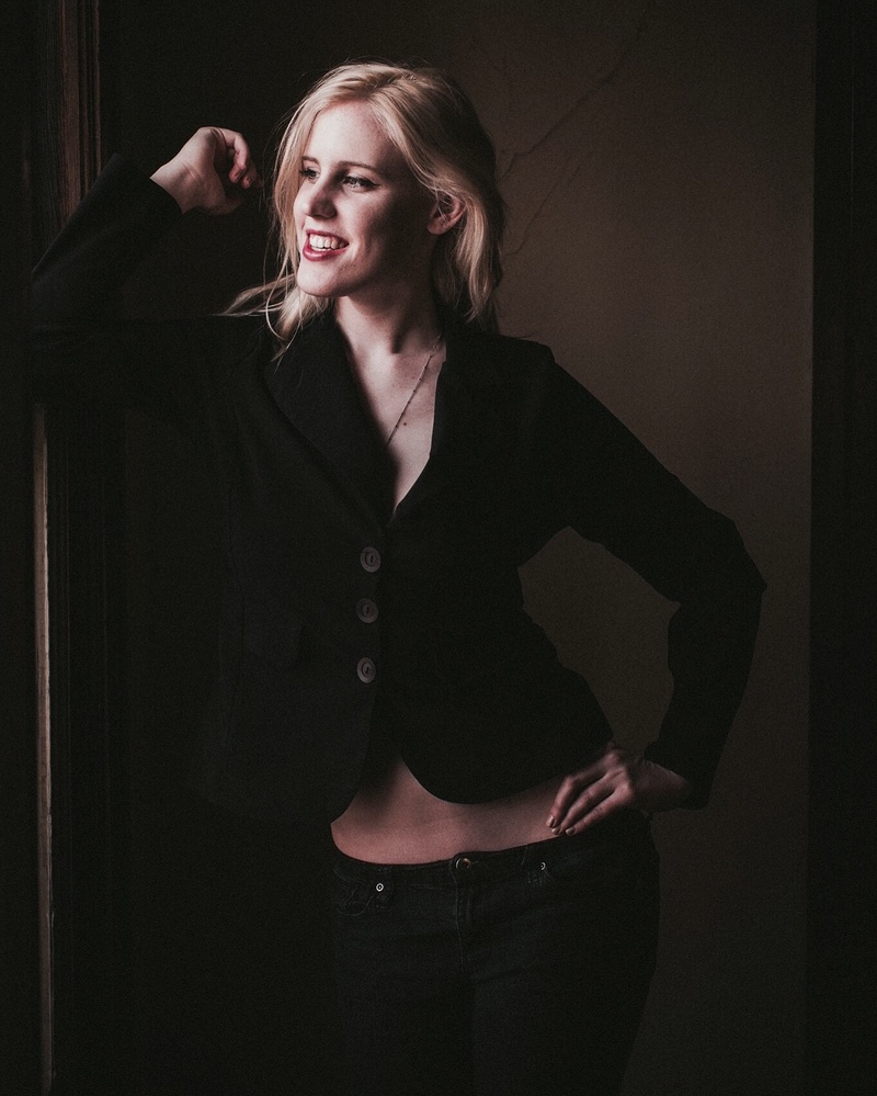 Female model photo shoot of Andrea Stellar
