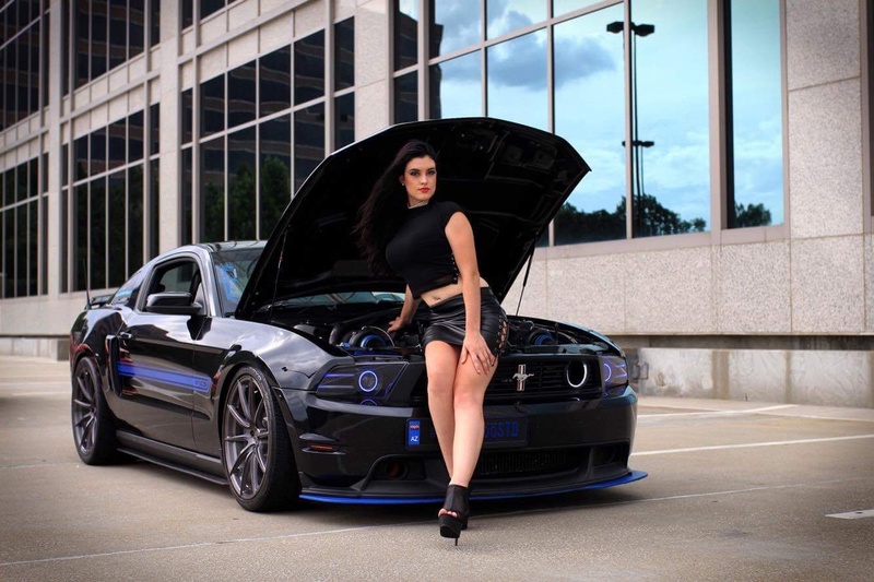 Female model photo shoot of Mustang_beauty18