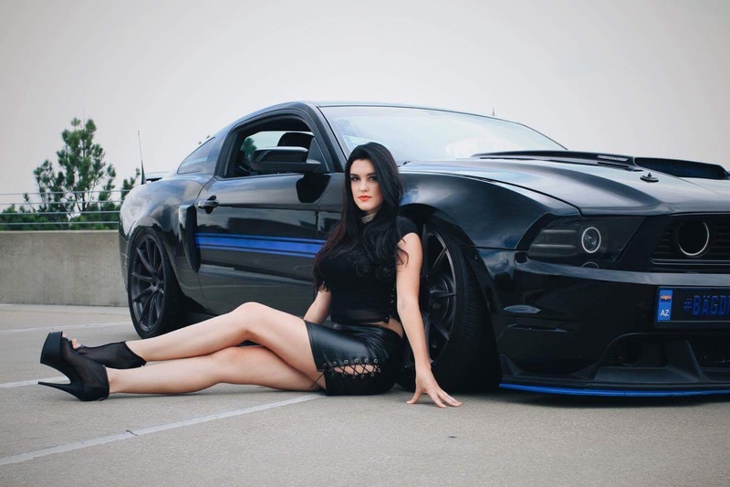 Female model photo shoot of Mustang_beauty18
