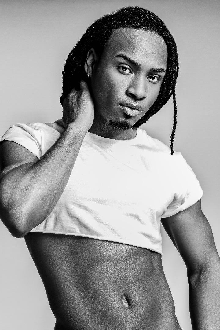 Male model photo shoot of DarrionDeCole