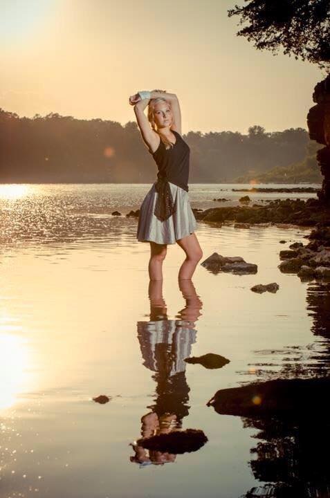 Female model photo shoot of Chelsea Schroeder