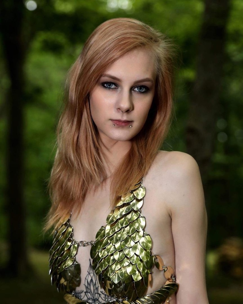 Female model photo shoot of ShelbiDawn