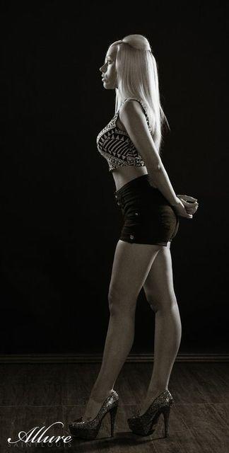 Female model photo shoot of ellemichele