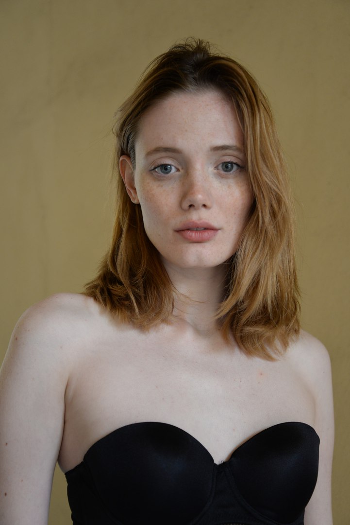 Female model photo shoot of Kira Dice
