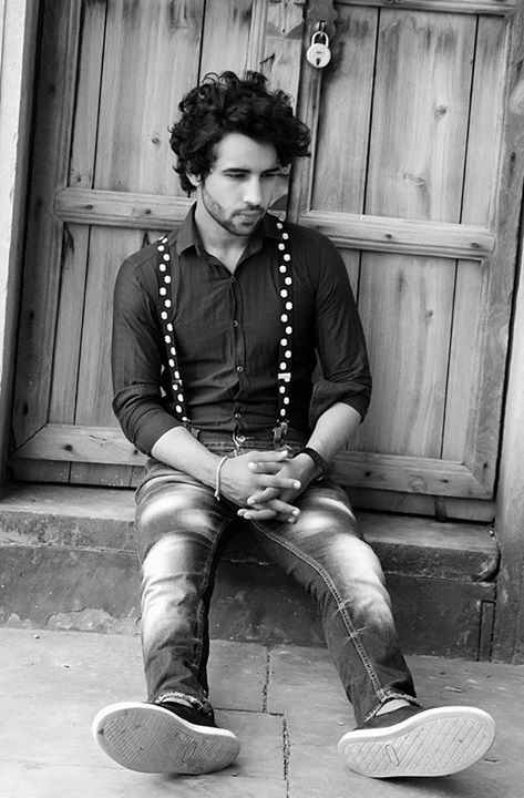 Male model photo shoot of Mohit Dalal