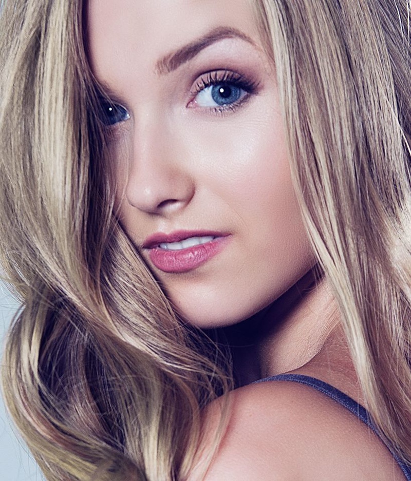 Female model photo shoot of Jenna Issott in The Model Wearhouse