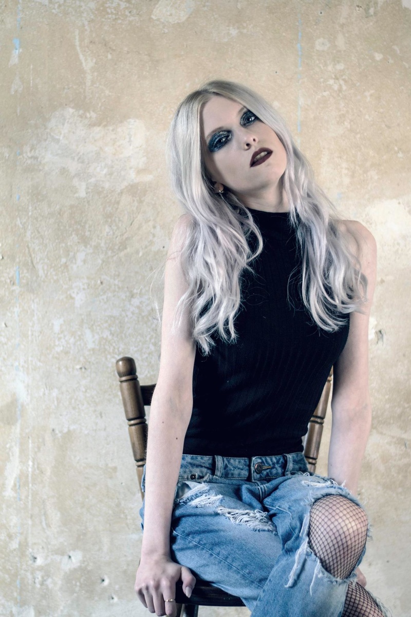 Female model photo shoot of christallblau