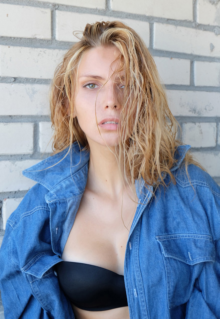 Female model photo shoot of rosa-cherokee