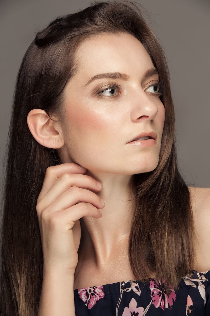 Female model photo shoot of Michelle Twarowska by BeautyHeadshots, makeup by Lily yuri