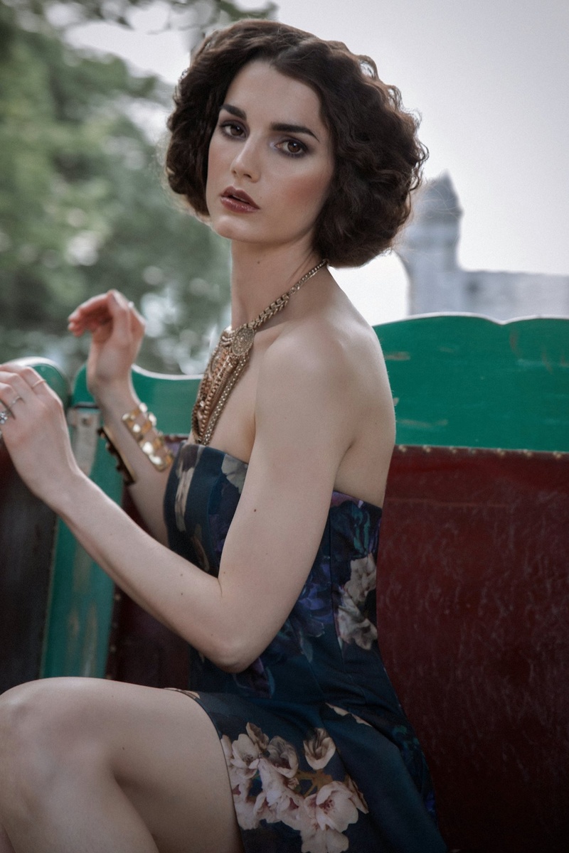 Female model photo shoot of Tine De Greve
